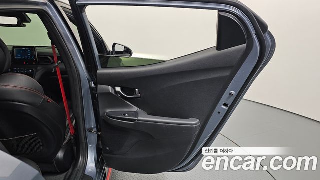 Hyundai Veloster 2018 — photo 15