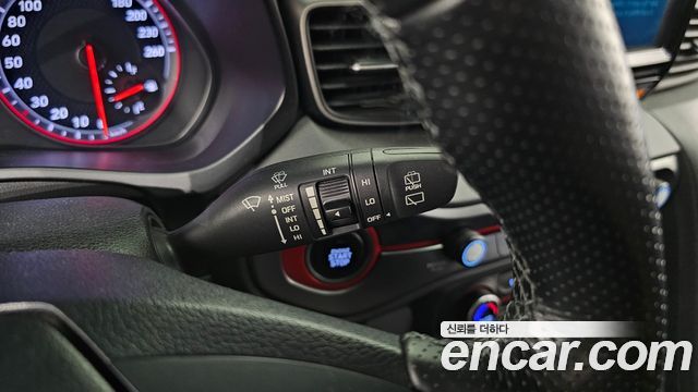 Hyundai Veloster 2018 — photo 30