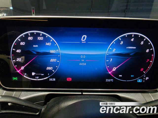 Mercedes-Benz CLE-Class 2026 — photo 8