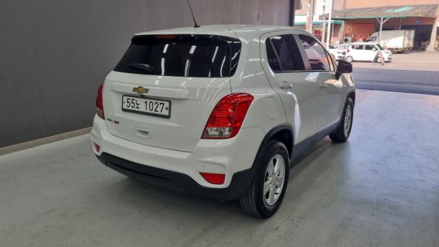 Chevrolet Korea Trax 2019 — photo 2