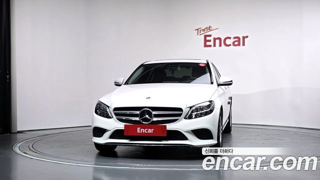 Mercedes-Benz C-Class 2019 — photo 3