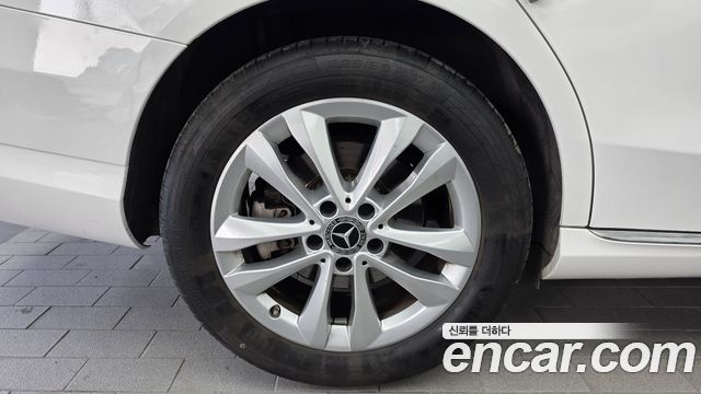 Mercedes-Benz C-Class 2019 — photo 5