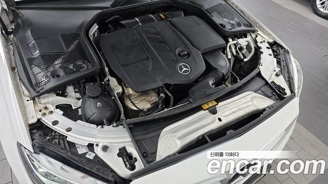 Mercedes-Benz C-Class 2019 — photo 6