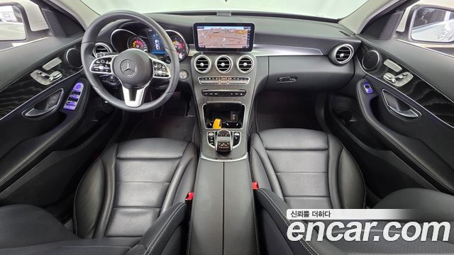 Mercedes-Benz C-Class 2019 — photo 10