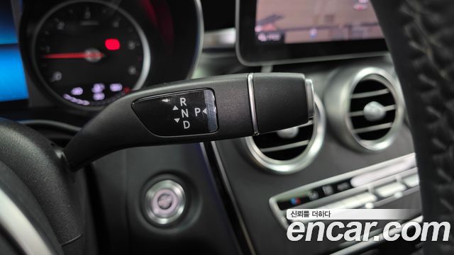 Mercedes-Benz C-Class 2019 — photo 12