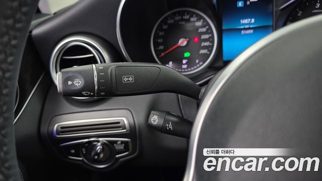 Mercedes-Benz C-Class 2019 — photo 27