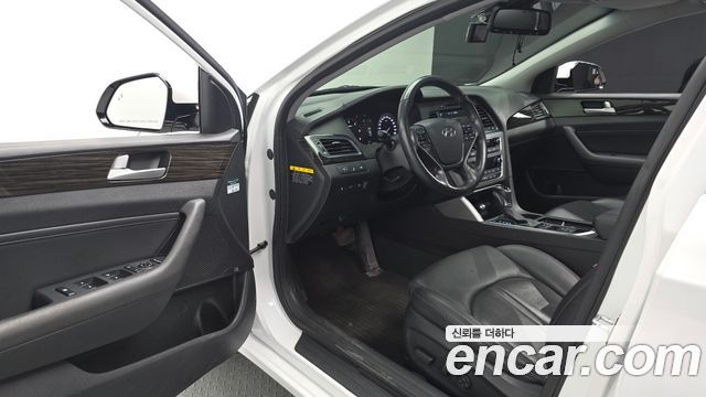 Hyundai Sonata 2017 — photo 13
