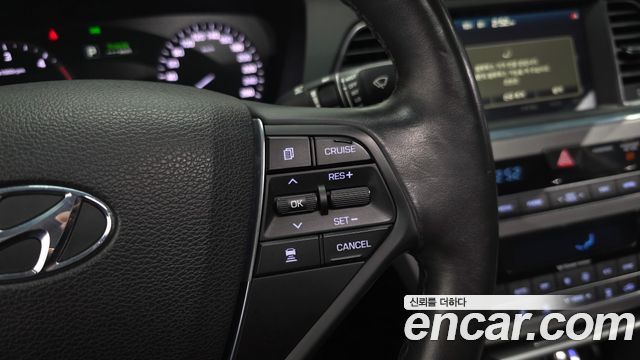 Hyundai Sonata 2017 — photo 31