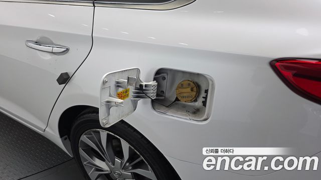 Hyundai Sonata 2017 — photo 37