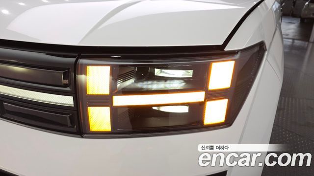 Hyundai Santafe 2024 — photo 8