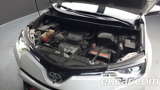Toyota RAV4 2018 — photo 6