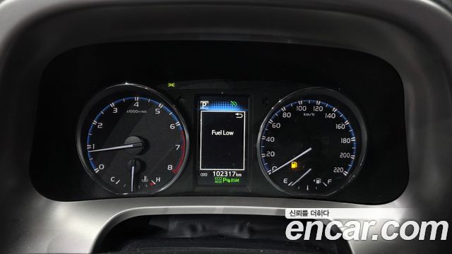 Toyota RAV4 2018 — photo 8