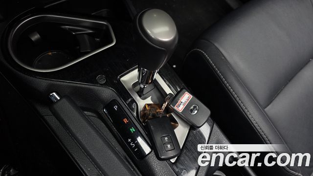 Toyota RAV4 2018 — photo 9