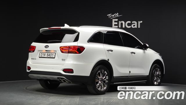 Kia Sorento 2018 — photo 2