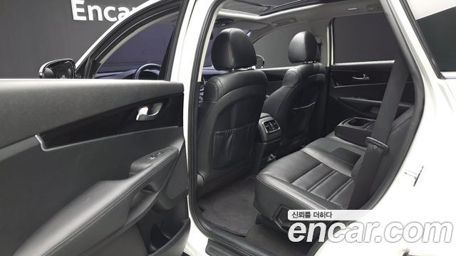 Kia Sorento 2018 — photo 16