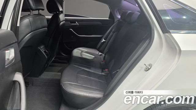 Hyundai Sonata 2017 — photo 11