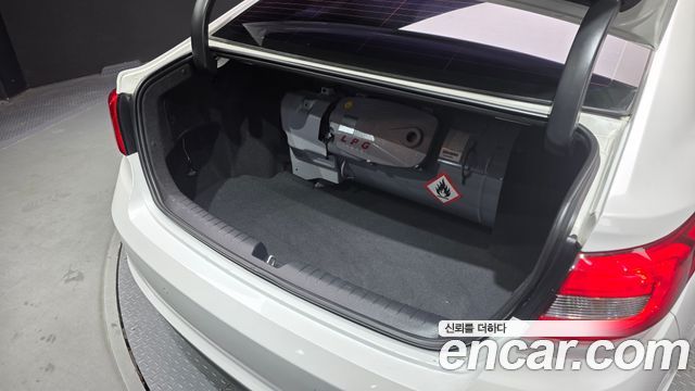 Hyundai Sonata 2017 — photo 19