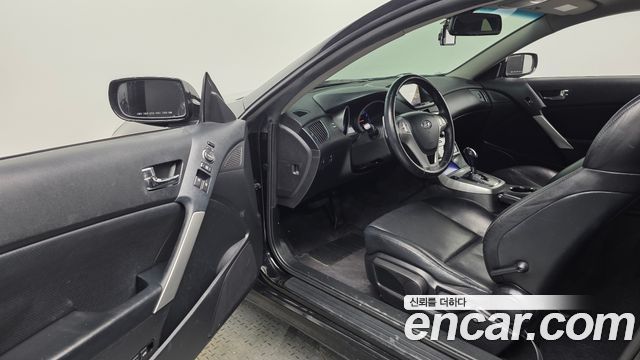 Hyundai Genesis 2010 — photo 13