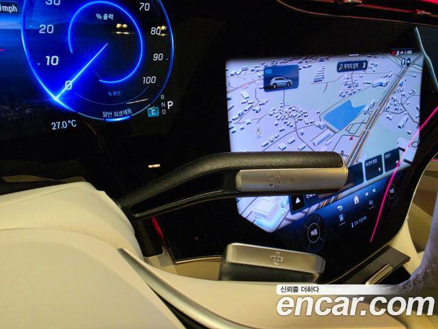 Mercedes-Benz EQS 2025 — photo 9
