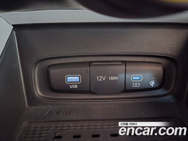 Hyundai Venue 2025 — photo 17