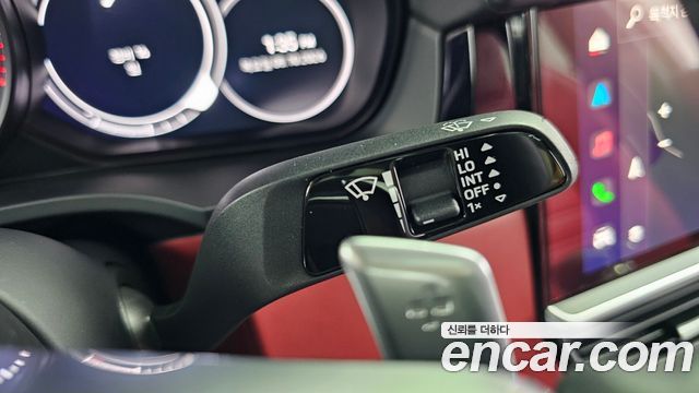 Porsche Cayenne 2022 — photo 26