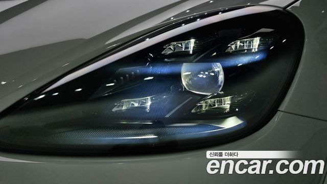 Porsche Cayenne 2022 — photo 8