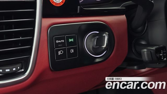 Porsche Cayenne 2022 — photo 27