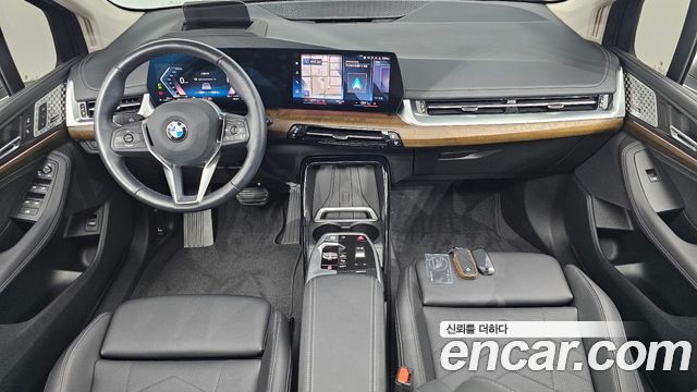 BMW 2-Series 2023 — photo 10