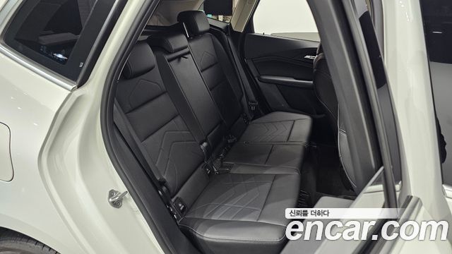 BMW 2-Series 2023 — photo 17