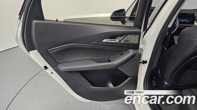 BMW 2-Series 2023 — photo 15