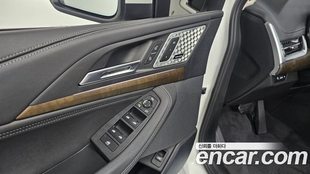 BMW 2-Series 2023 — photo 27