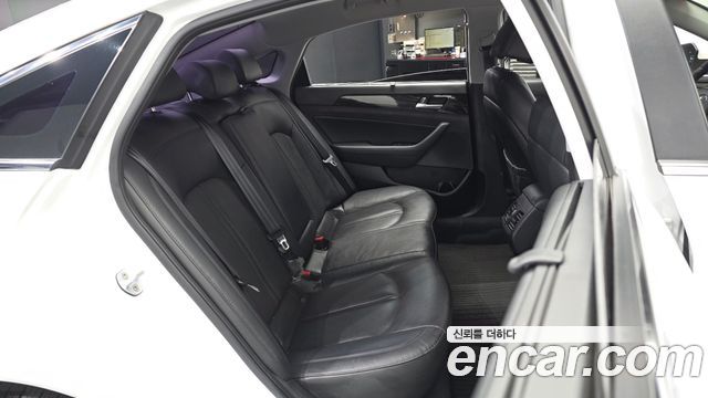Hyundai Sonata 2016 — photo 18