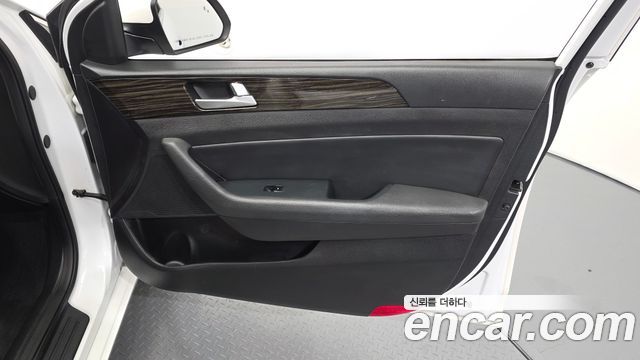 Hyundai Sonata 2016 — photo 14
