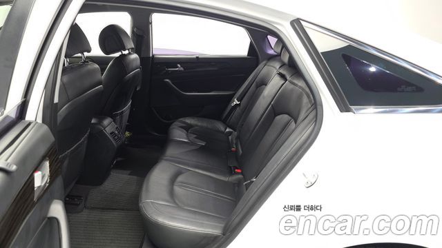 Hyundai Sonata 2016 — photo 16