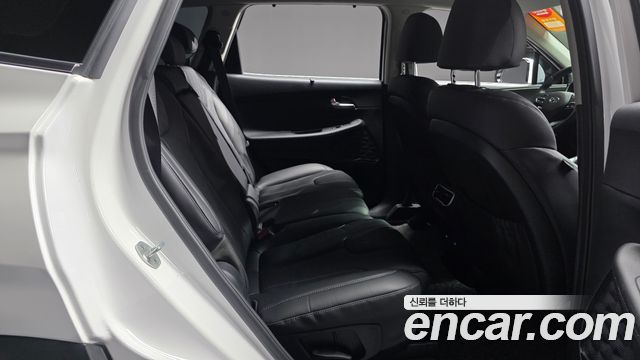 Hyundai Santafe 2021 — photo 17