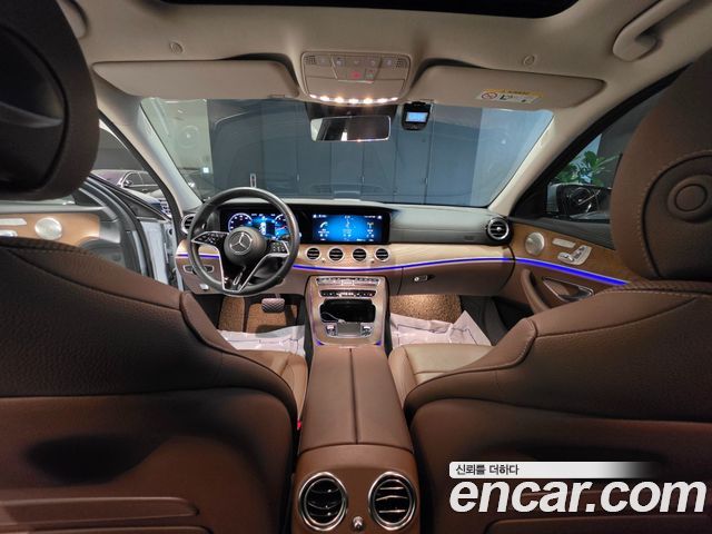 Mercedes-Benz E-Class 2021 — photo 7