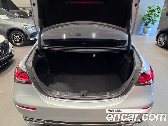 Mercedes-Benz E-Class 2021 — photo 13