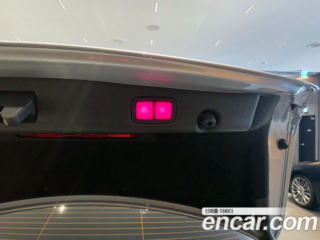 Mercedes-Benz E-Class 2021 — photo 14