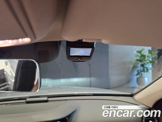 Mercedes-Benz E-Class 2021 — photo 16