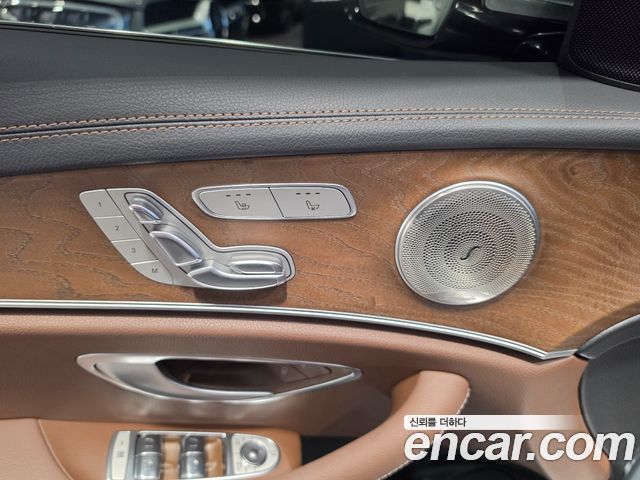 Mercedes-Benz E-Class 2021 — photo 19