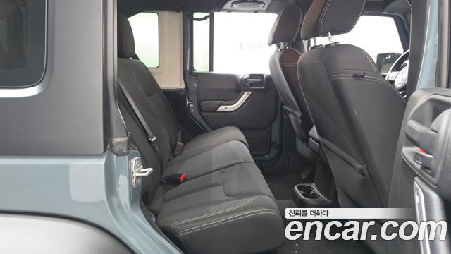 Jeep Wrangler 2014 — photo 14