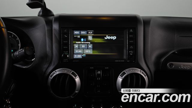 Jeep Wrangler 2014 — photo 15