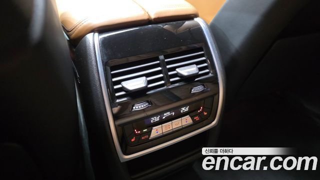 BMW X5M 2021 — photo 25