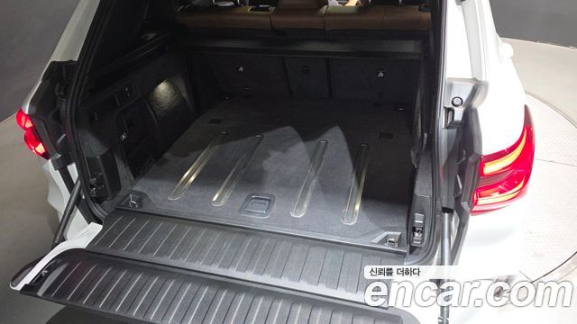 BMW X5M 2021 — photo 29
