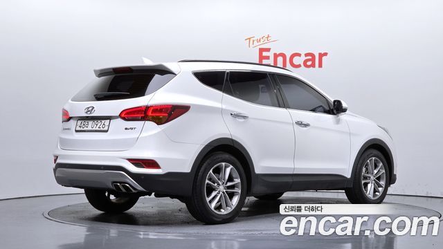 Hyundai Santafe 2016 — photo 2