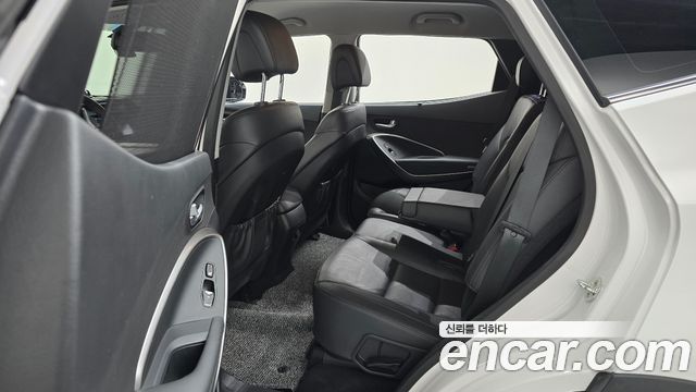 Hyundai Santafe 2016 — photo 18