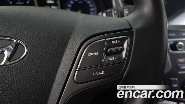 Hyundai Santafe 2016 — photo 26