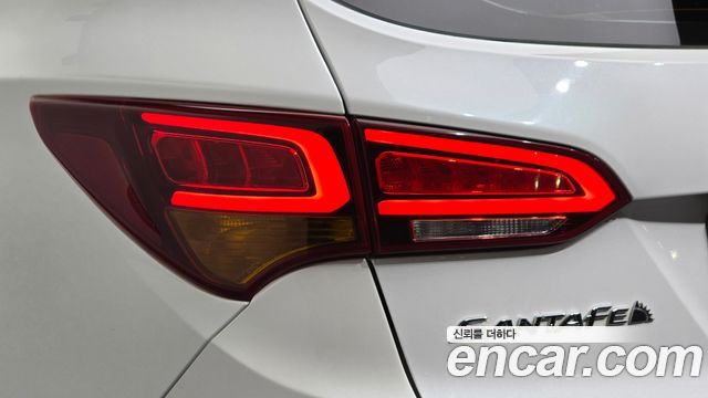 Hyundai Santafe 2016 — photo 9