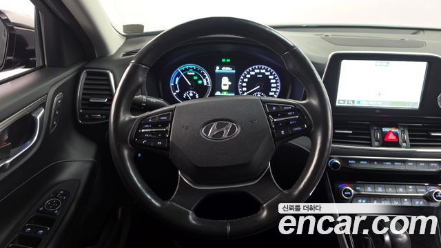Hyundai Grandeur 2018 — photo 18