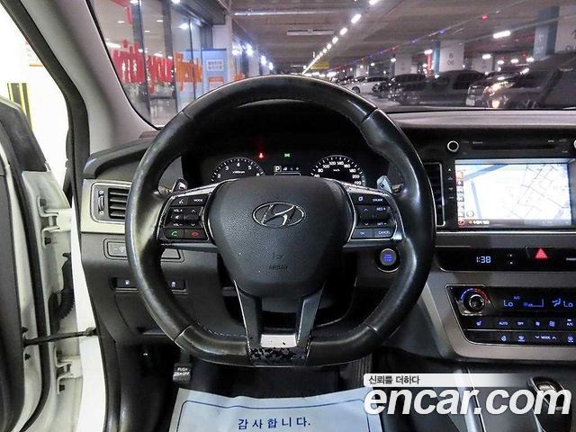 Hyundai Sonata 2016 — photo 12
